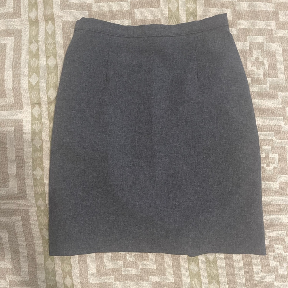 United Colors of Benetton gray mini skirt